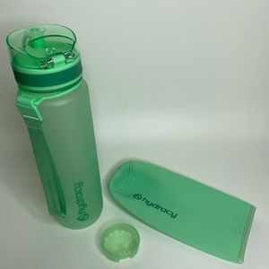 Hydracy Water Bottle/Time Marker 1 Liter BPA Free Fruit Infuser Strainer